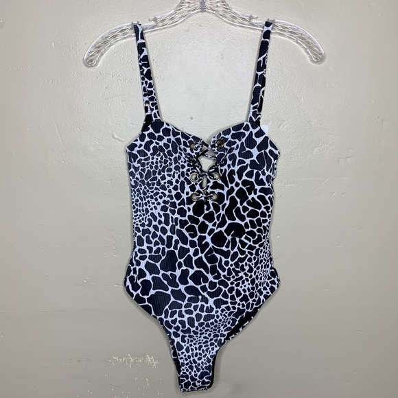 TINIBIKINI Swimwear Swimsuit Black White Animal Print Textured One Piece Small - Picture 1 of 13